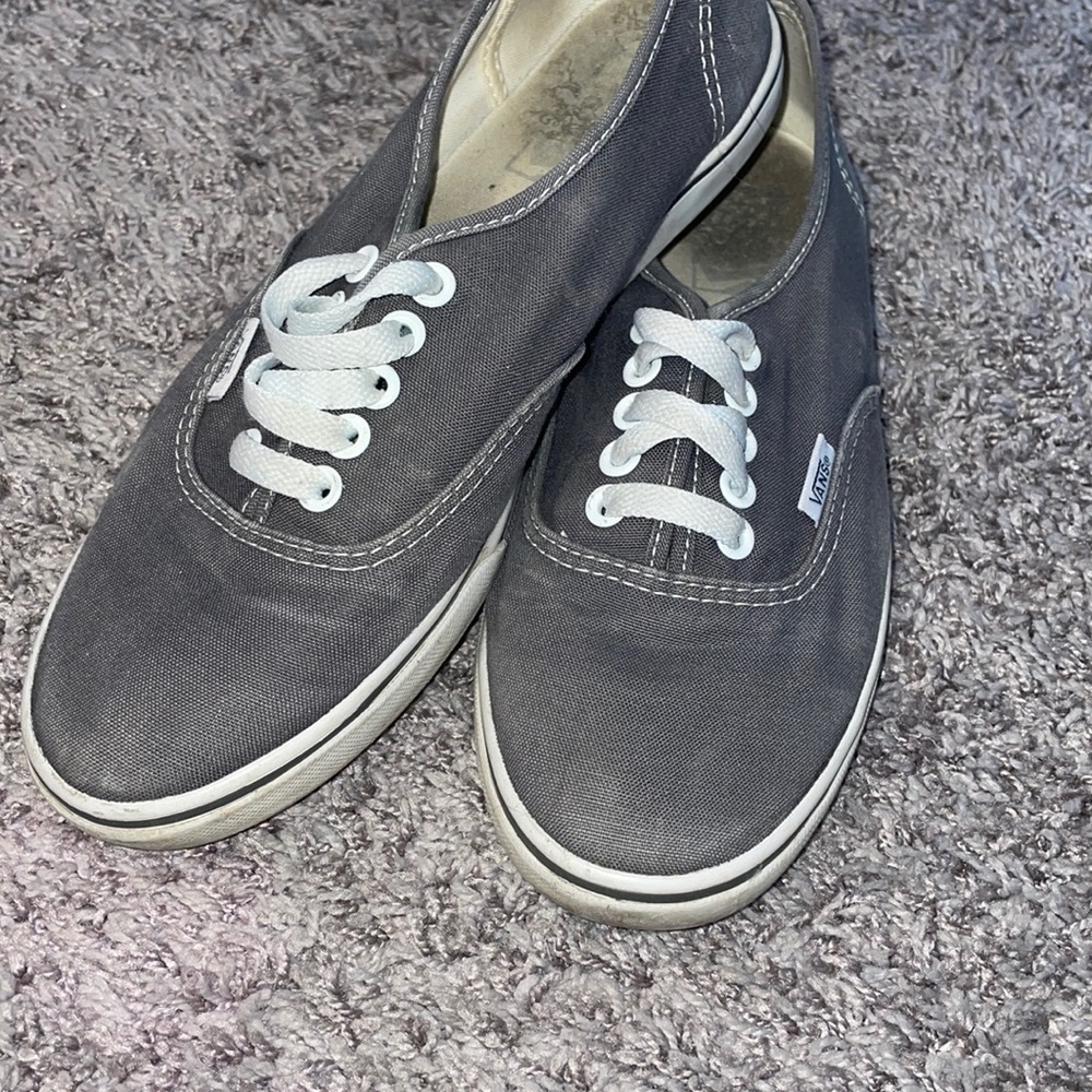 Gray Vans Low Pro M6.5/W8